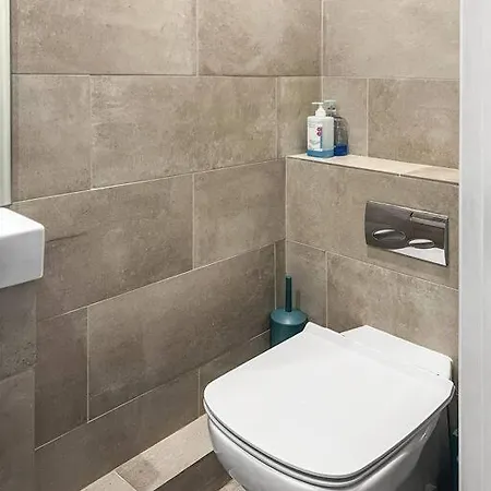 Bright And Spacious 1-Bdr Flat W/ Free Parking Reading Buitenkant foto